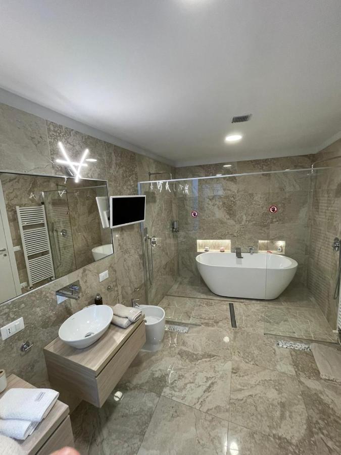 Apartmán Luxury 1 Al Duomo Di Parma Exteriér fotografie