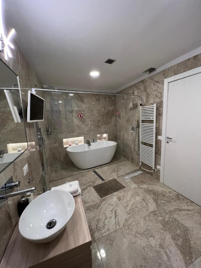 Apartmán Luxury 1 Al Duomo Di Parma Exteriér fotografie